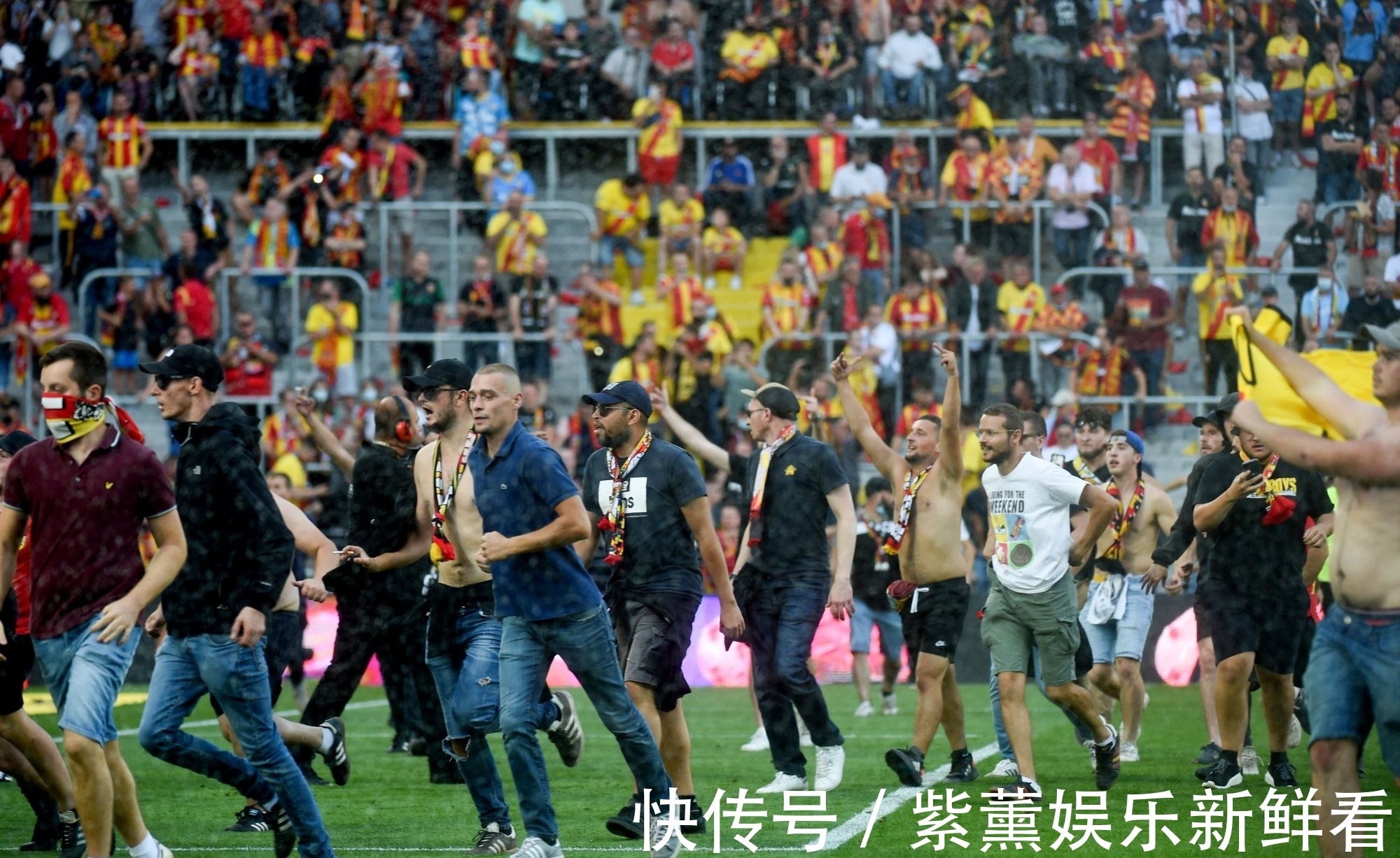 爱好者们提